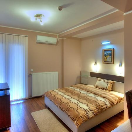 Guesthouse Vitez Vranje Bagian luar foto