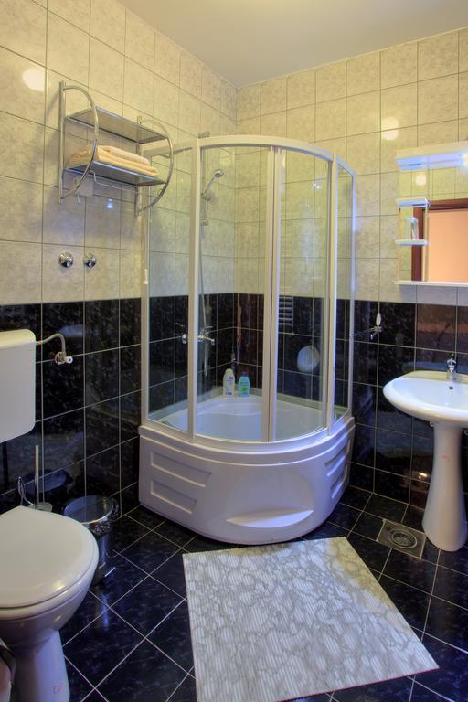 Guesthouse Vitez Vranje Bagian luar foto