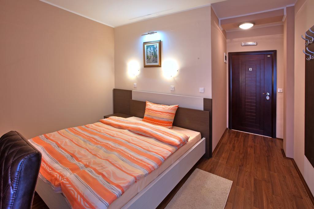 Guesthouse Vitez Vranje Bagian luar foto